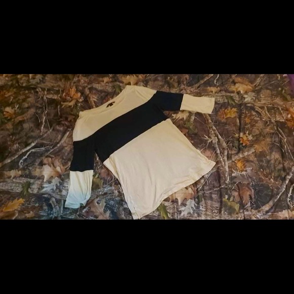 Cream and black shirt - Picture 2 of 2